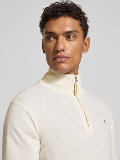 Gant Regular Fit Pullover mit Strick-Optik aus reiner Lammwolle Offwhite 3