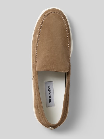 Produktfoto, Loafers aus Leder Modell 'Leyton' von Steve Madden in Braun, abgerundete Spitze, sichtbare Nähte, glatte Textur