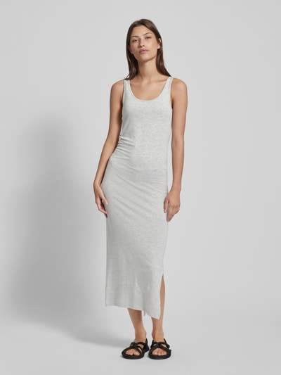 Vero Moda Długa sukienka w jednolitym kolorze model ‘MAXI MY SOFT’ Jasnoszary melanż 4