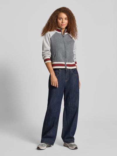 Guess Jeans Kurtka z dzianiny ze stójką model ‘ZIPPED BACK INTARSI’ Jasnoszary 1