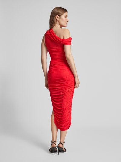 Forever New Cocktailjurk met off shoulder-design Rood - 5