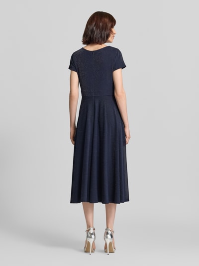 Vera Mont Tailliertes Cocktailkleid mit V-Ausschnitt Marine 5