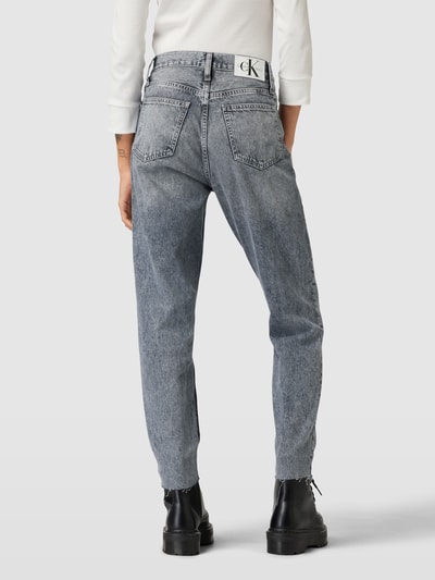 Calvin Klein Jeans Mom fit jeans in 5-pocketmodel, model 'MOM JEAN' Lichtgrijs - 5