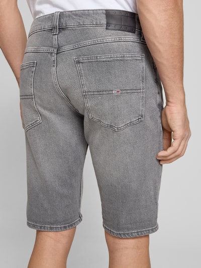 Tommy Jeans Slim Fit Jeansshorts aus Baumwoll-Mix Modell 'RONNIE' Black 3