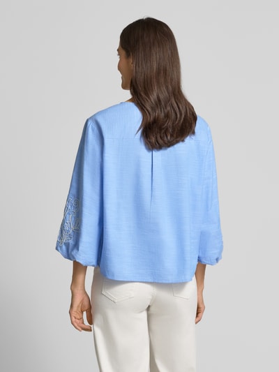 Christian Berg Woman Relaxed Fit Bluse mit V-Ausschnitt und Stitchings Bleu 5