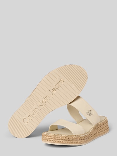 Calvin Klein Jeans Sandalen mit Label-Detail Beige 4
