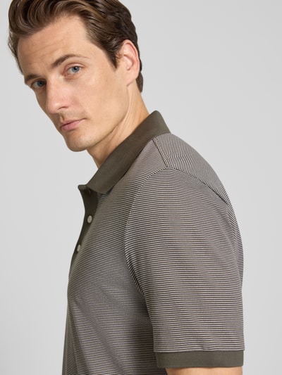 MAERZ Muenchen Slim Fit Poloshirt mit Strukturmuster Oliv 3