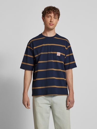 Levi's® T-Shirt mit Brusttasche Dunkelblau 4