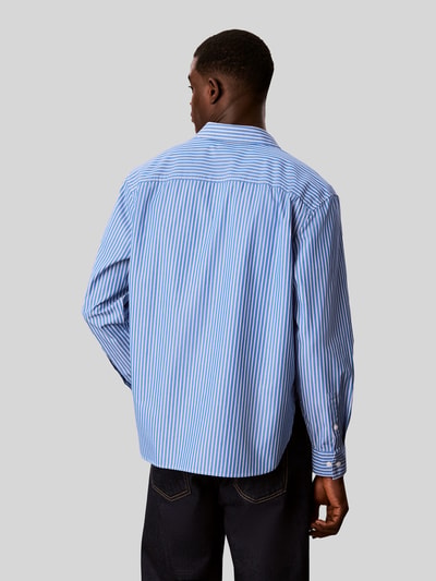 Calvin Klein Jeans Relaxed Fit Freizeithemd aus reiner Baumwolle mit Logo-Stitching Hellblau 4