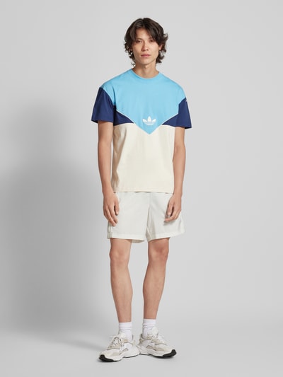 adidas Originals T-Shirt mit Label-Stitching Blau 1