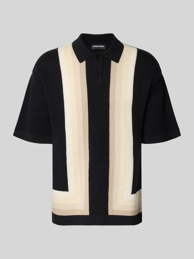 Produktfoto, Relaxed Fit Poloshirt in Strick-Optik Modell 'Tellero' von Pegador, czarna koszulka polo z bawełny, imitacja dzianiny, krój relaxed fit, krótki rękaw, kołnierzyk polo, długość tyłu w rozmiarze M: 73 cm