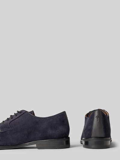 Produktfoto, ciemnoniebieskie buty sznurowane ze skóry bydlęcej, model 'velluto misto' od JOOP! SHOES, matowa tekstura