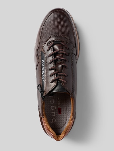 Produktfoto, Sneaker aus Leder mit Schnürung Modell 'Philip' von bugatti in Dunkelbraun, runde Spitze, strukturierte und glatte Textur, Herren Sneaker, Absatzhöhe 3 cm, Schafthöhe 9 cm, Schaftweite 10 cm