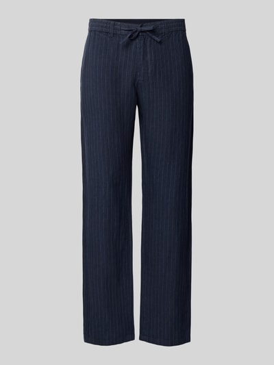 Produktfoto, Straight Fit Leinenhose mit Gesäßtaschen van Gant in donkerblauw met fijne krijtstrepen, zuiver linnen, straight fit, achterzakken, elastische band met tunnelkoord, bandwijdte maat M 43 cm, binnenbeenlengte maat M 83 cm.