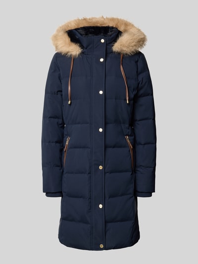 Produktfoto, dunkelblauer Regular Fit Daunenmantel mit Besatz aus Webpelz von Lauren Ralph Lauren, goldene Details, glatte Struktur