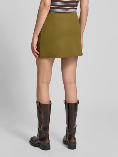 Gina Tricot Slim Fit Minirock mit Reißverschluss Oliv 5