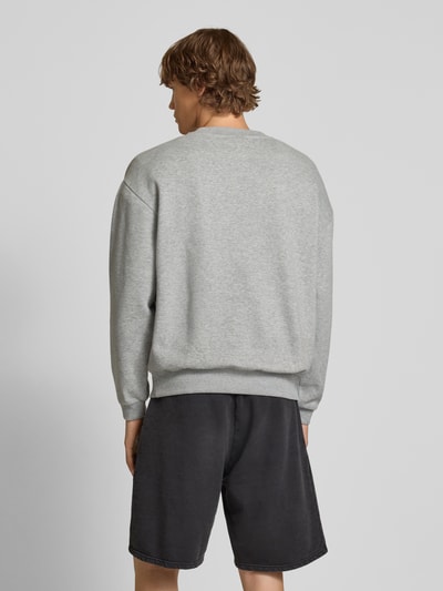 REVIEW Sweatshirt mit Rundhalsausschnitt und Label-Print Hellgrau Melange 5