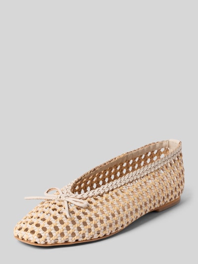 Produktfoto, Ballerinas aus Leder-Mix in Flecht-Optik von INUOVO, semitransparentes Design, Zierschleife, glatte Sohle, naturfarbene Töne