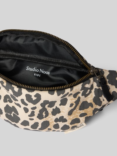 STUDIO NOOS Bauchtasche mit Label-Detail Sand 5