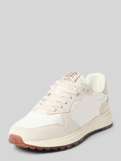 Produktfoto, Sneaker aus Leder-Mix mit Logo-Detail Modell 'Beywin' von Gant in Beige mit abgerundeter Passform, Schnürverschluss, Damen, 3 cm Absatzhöhe, 7 cm Schafthöhe, 9 cm Schaftweite, strukturierte Gummisohle, matt strukturierte und glatte Texturen