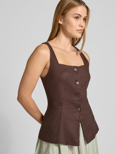 Vrouwenmodel draagt Top uit linnenmix met vierkante hals, knoopsluiting, getailleerd model van Stefanel, met viscose, zijaanzicht, bovenlichaam close-up