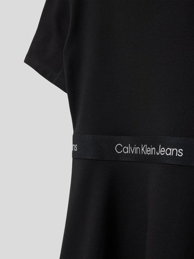 Calvin Klein Jeans Jurk van viscosemix met labelprint, model 'PUNTO' Zwart - 2