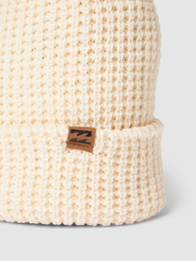 Billabong Czapka beanie z naszywką z logo model ‘Ala’ Złamany biały 2