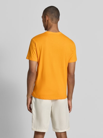 Emporio Armani T-Shirt mit Logo-Patch und Rundhalsausschnitt Orange 5