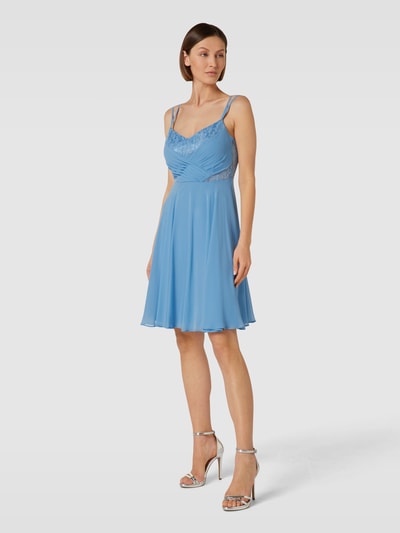 V.M. Cocktailkleid mit Spitzenbesatz Hellblau 1