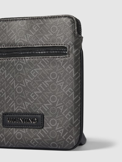 VALENTINO BAGS Crossbody Bag mit Allover-Logo-Print Black 2