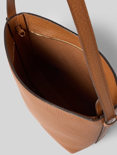 Produktfoto, Handtasche aus Leder mit Innentasche Modell 'COSMO' van Abro, echt leer, hoofdvak met ritssluiting, schouderband, labeldetail, binnenzak, breedte 31 cm, lengte 24 cm, diepte 12 cm, bandlengte 84 cm, bruin leer met grove textuur