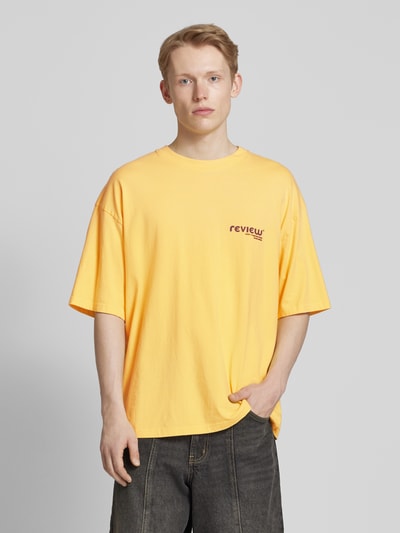 REVIEW T-Shirt mit Label-Print Pastellgelb 4
