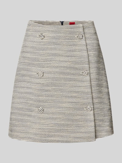 Produktfoto, Eng anliegender Mini-Rock mit doppelreihiger Knopfleiste Modell 'RALINEA' von HUGO, cremefarbenes Streifenmuster, strukturierte Textur, Damen Mini-Rock von HUGO
