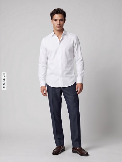Männermodel trägt weißes Slim Fit Businesshemd aus reiner bawełna Modell 'New Kent' von Seidensticker, koszule biznesowe, Ganzkörperansicht von vorne, KI-modifiziertes Bild