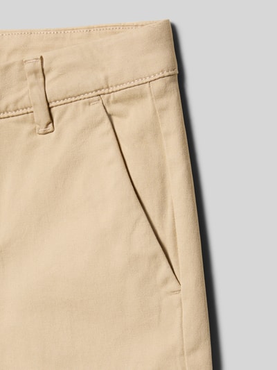 Produktfoto, beigefarbene Straight Fit Stoffhose mit Eingrifftaschen Modell 'Piccolo' von Mango aus elastischem Baumwoll-Mix, Detailaufnahme