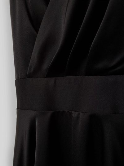 G.O.L. Kleid mit V-Ausschnitt Black 2