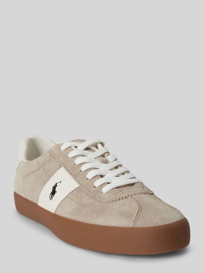 Produktfoto, Low Top Sneaker aus Veloursleder von Polo Ralph Lauren in Beige mit weißem Label, Struktursohle, flachem Absatz, Logo-Stitching