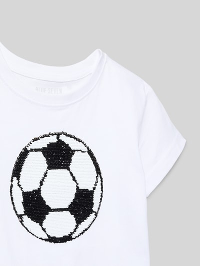Productfoto, T-Shirt met ronde hals en omkeerbare pailletten van Blue Seven, wit katoen, recht model, voetbal voorop, maat 116 ruglengte 44 cm