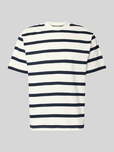 Produktfoto, T-Shirt mit geripptem Rundhalsausschnitt von MCNEAL, weiß mit dunkelblauen Querstreifen, Regular Fit, glatte Textur, Rückenlänge bei Größe L 74 cm