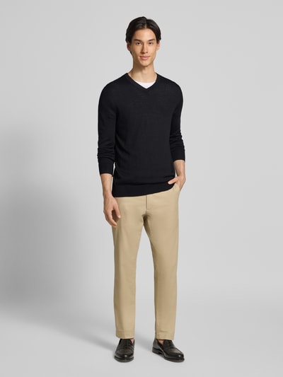 Christian Berg Men Strickpullover aus Merino-Mix mit V-Ausschnitt Black 1