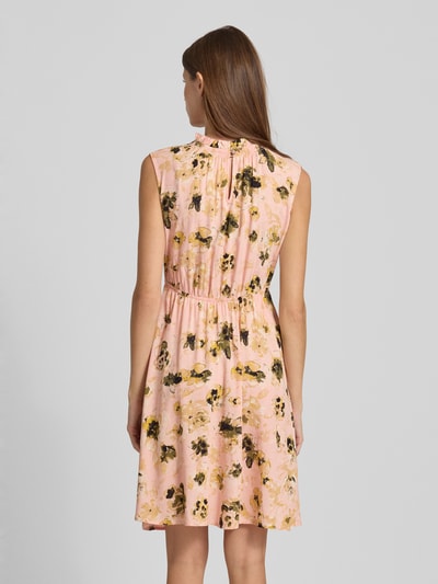 Zero Knielanges Kleid aus Viskose mit Schlüsselloch-Ausschnitt Hellrosa 5