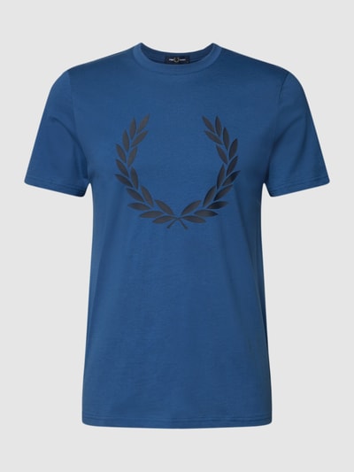 Fred Perry T-shirt z nadrukiem z logo model ‘Laurel’ Morski 2