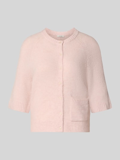 Produktfoto, Cardigan mit Eingrifftasche Modell 'Dathena' von OPUS in zartem Rosaton, gerader Schnitt, Rundhalsausschnitt, Strickstruktur.