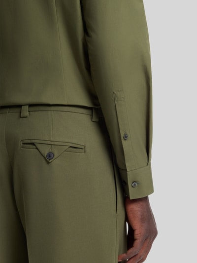 HUGO Slim Fit Businesshemd aus reiner Baumwolle Modell 'KENNO' Oliv 6