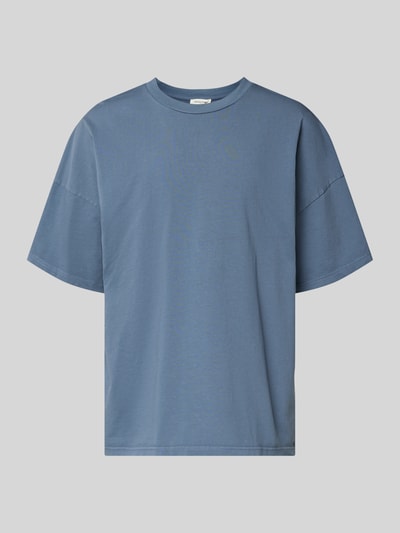 Produktfoto, T-Shirt mit geripptem Rundhalsausschnitt Modell 'FIZVALLEY' von American Vintage in Blau, lockere Passform, reine Baumwolle, glatte Oberfläche.