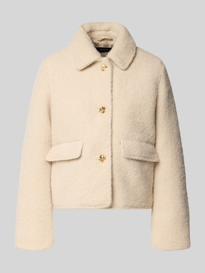 Produktfoto, Teddyjacke mit goldfarbenen Zierknöpfen von VERO MODA in Creme, unifarbene Optik, Umlegekragen, lange Ärmel, Pattentaschen