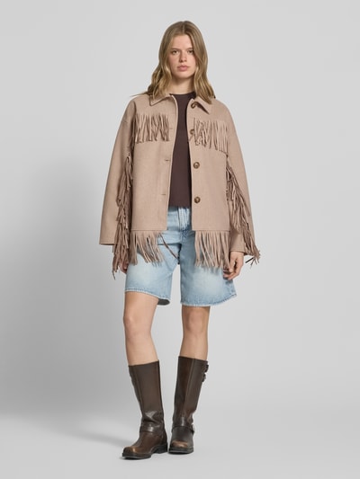Gina Tricot Relaxed Fit Jacke mit Umlegekragen Beige 1