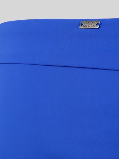 Produktfoto, Bikini-Hose mit Stretch-Anteil Modell 'MERENDA' von Banana Moon in leuchtendem Blau, glatte Textur, elastischer Bund.