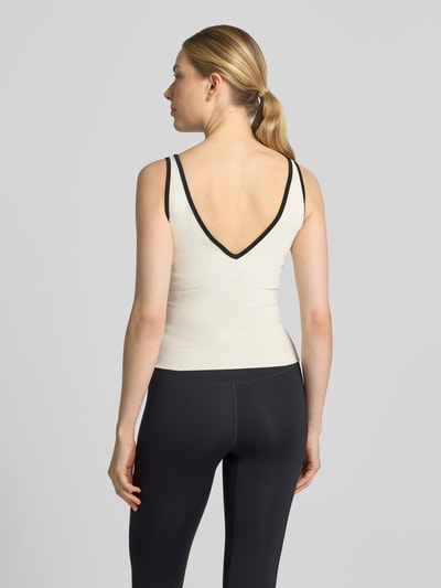 aim'n Slim Fit Top mit V-Ausschnitt Offwhite 5
