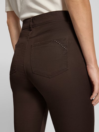 Christian Berg Woman Jeansy o kroju slim fit z wpuszczanymi kieszeniami i kieszeniami z tyłu Ciemnobrązowy 3